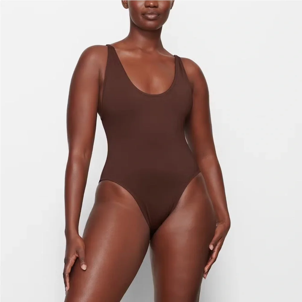 NWT Skims Signature Swim SCOOP NECK ONE PIECE